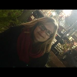 Meet your Posher, Stacey